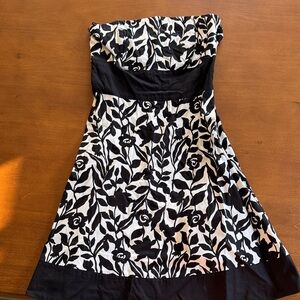 White House Black Market Strapless Black and White Dress